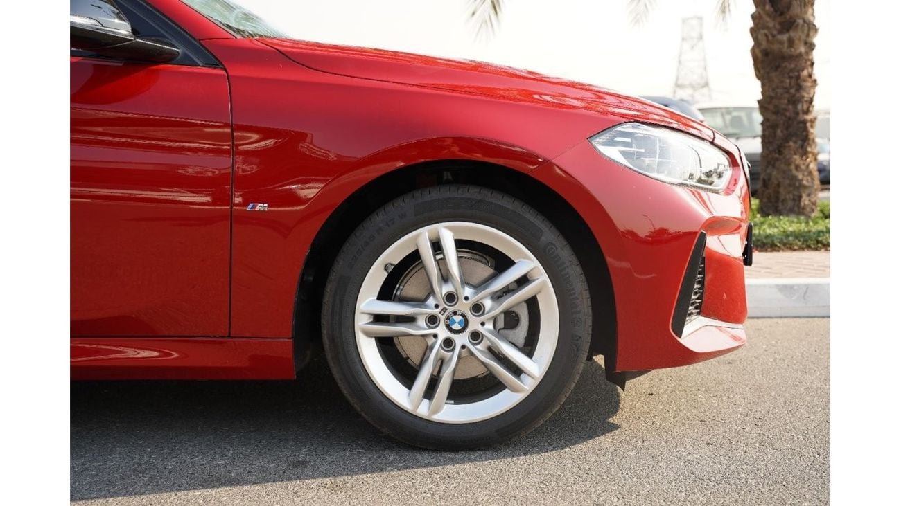 BMW 120i 2023 BMW 1-Series 120i M-sport 1.5L RWD 0KM