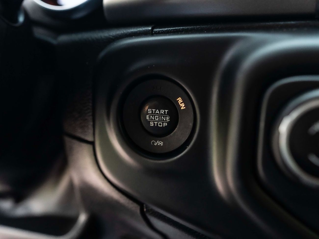 Jeep Wrangler Unlimited Sport 3.6L A/T