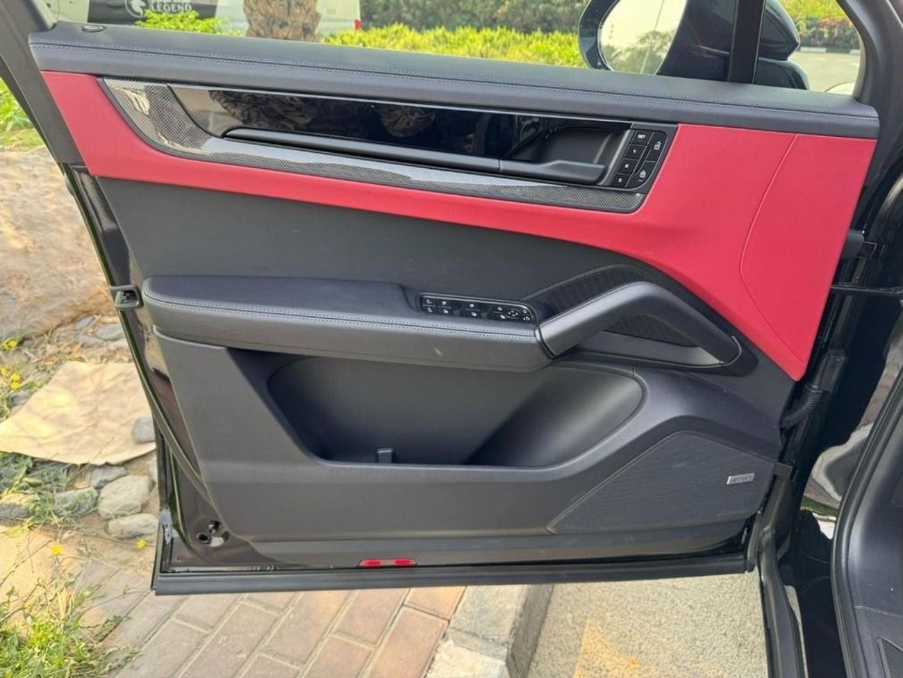 Porsche Cayenne GCC SPEC UNDER WARRANTY NEAT AND CLEAN