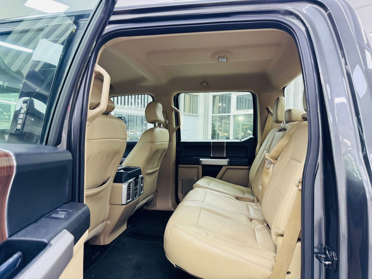 فورد F 150 Lariat Luxury Pack 5.0L (396 HP)