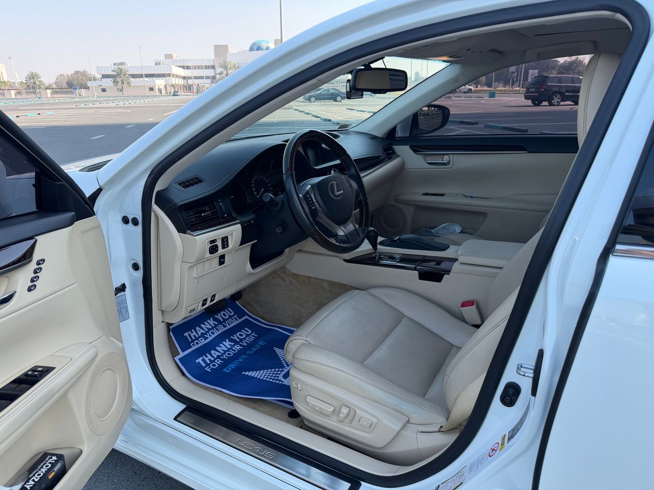 لكزس ES300h Hybrid 2.5L