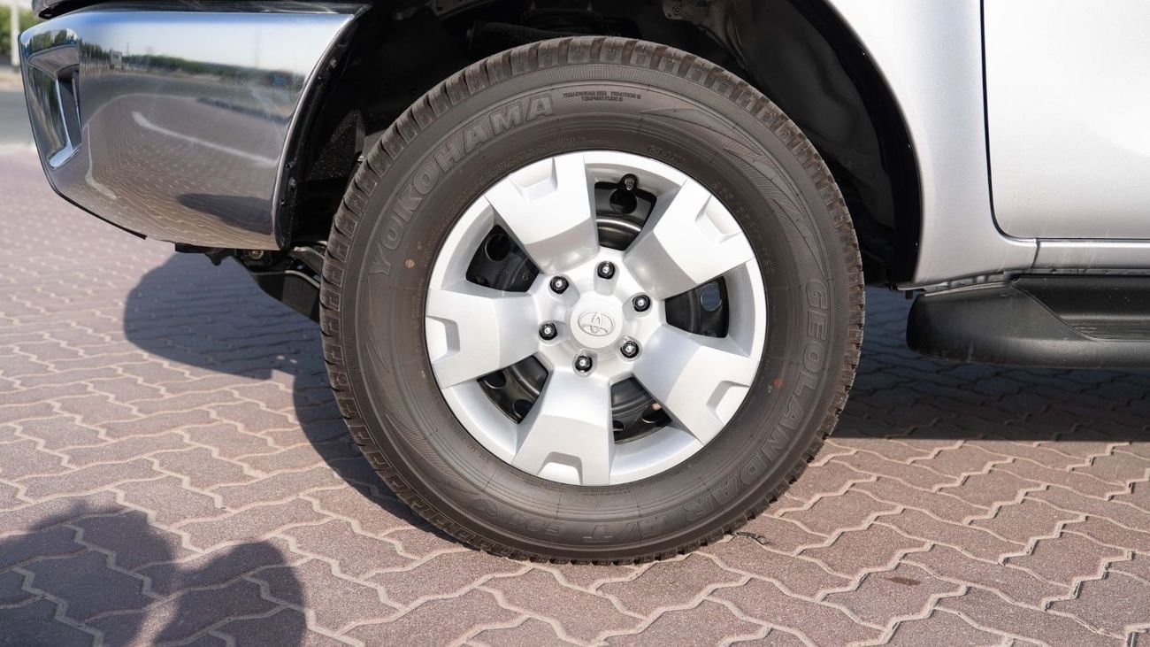 تويوتا هيلوكس 2025 Toyota Hilux 2.4 - Silver Metallic Inside Black | Export Only