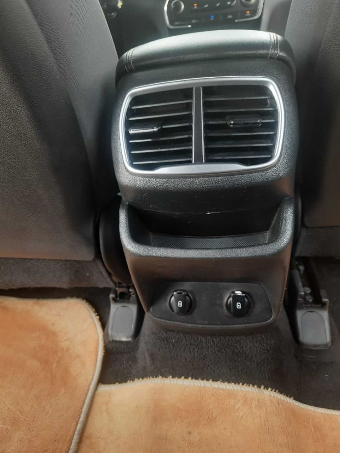 هيونداي سانتا في Smart 2.4L Hyundai Santa fe 2016 V4 full automatic