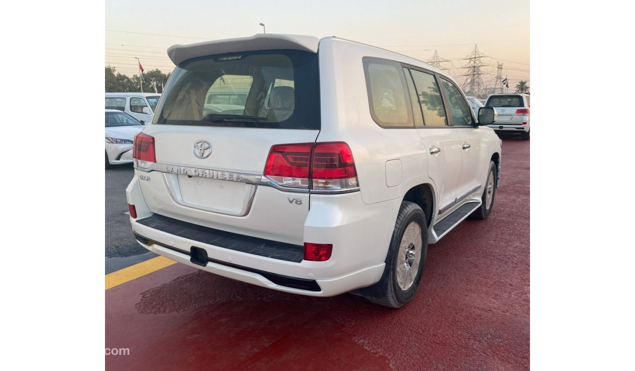 Toyota Land Cruiser TOYOTA LAND CRUISER GX-R 4.5L DIESEL AWD MODEL 2021 WHITE COLOR