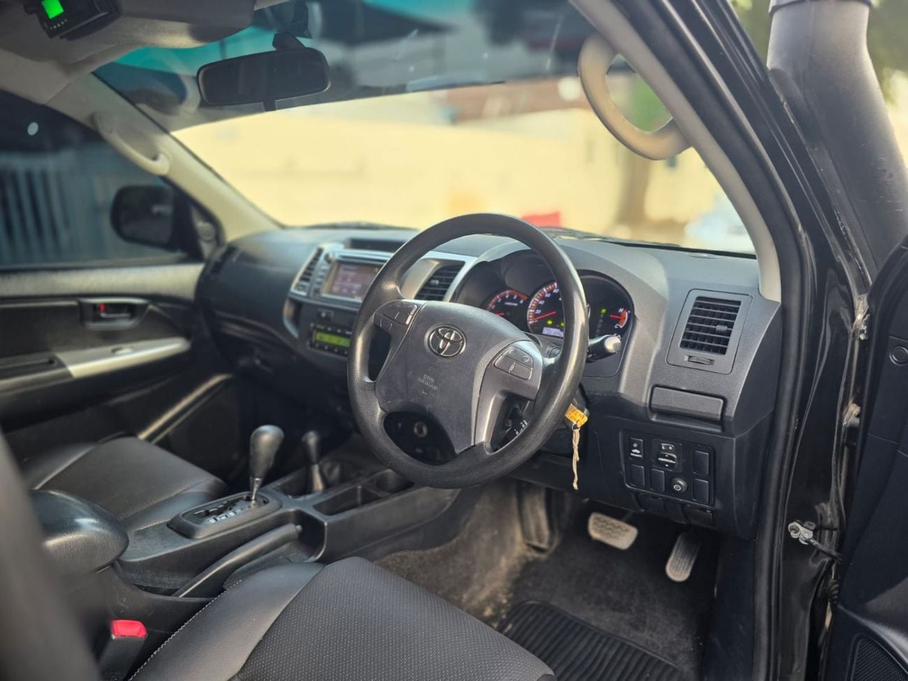 Toyota Hilux 2015 | 3.0L DIESEL | AT | RHD | DOUBLE CABIN | HEAVY BULL BAR | AIR SNORKEL | SPORTS BAR