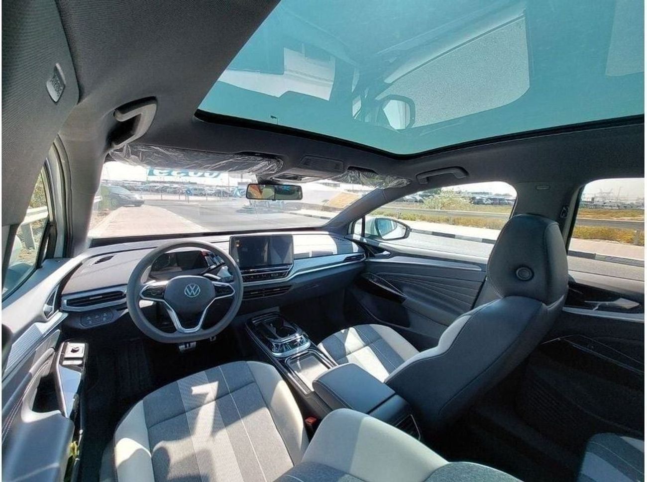 فولكس واجن ID.4 VOLKSWAGEN_ID.4_PURE_442KM_2024