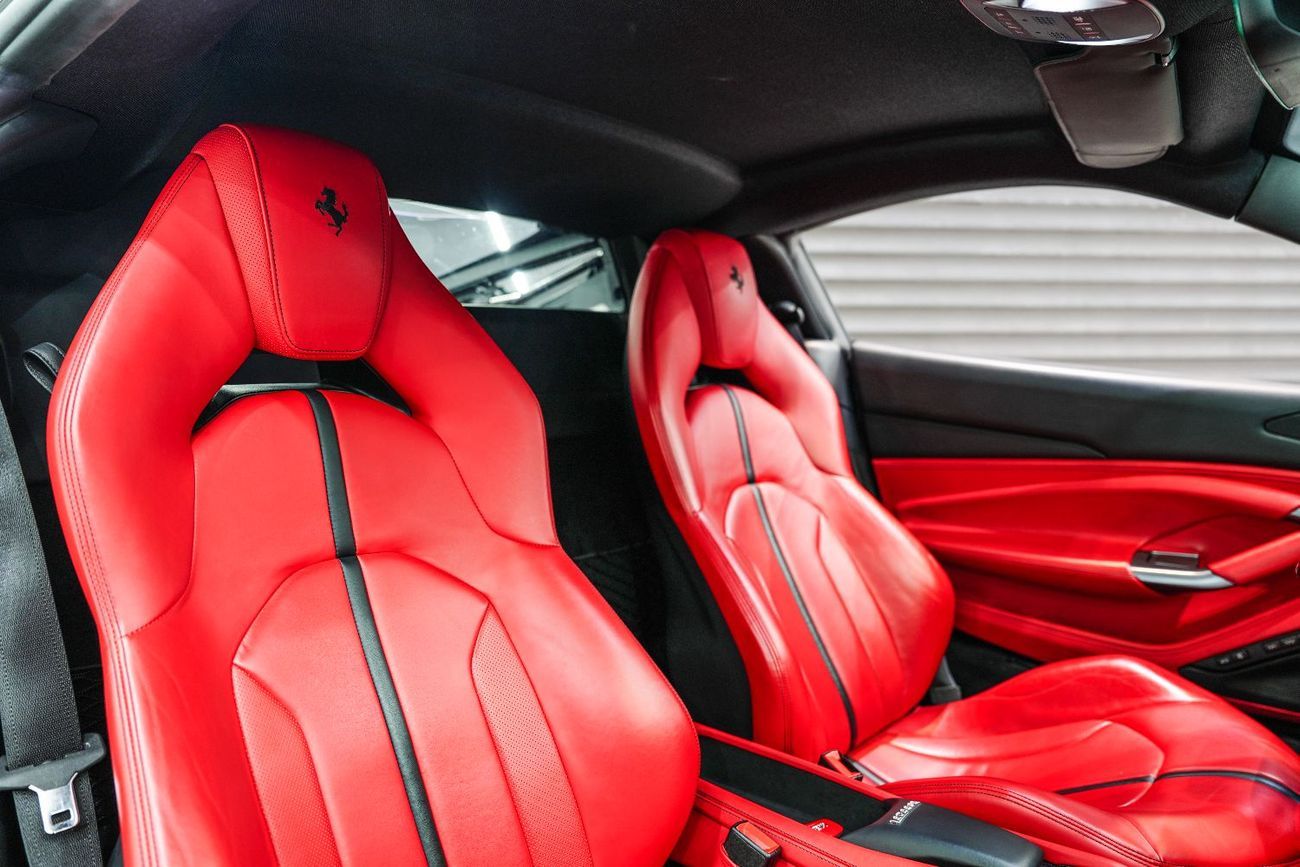 Ferrari F8 Tributo 3.9T V8 2020 Ferrari  F8 Tributo, Passenger Display, Carbon Fiber Interior, Dealer Warranty + Servic