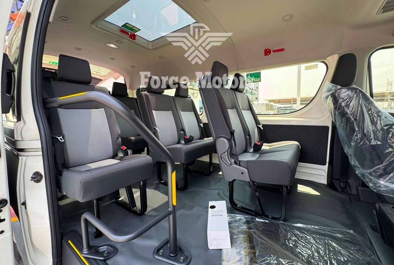 Toyota Hiace DX - Manual . Diesel . Bus . Rear Wheel Drive . 9+ Seats . 4 Doors
