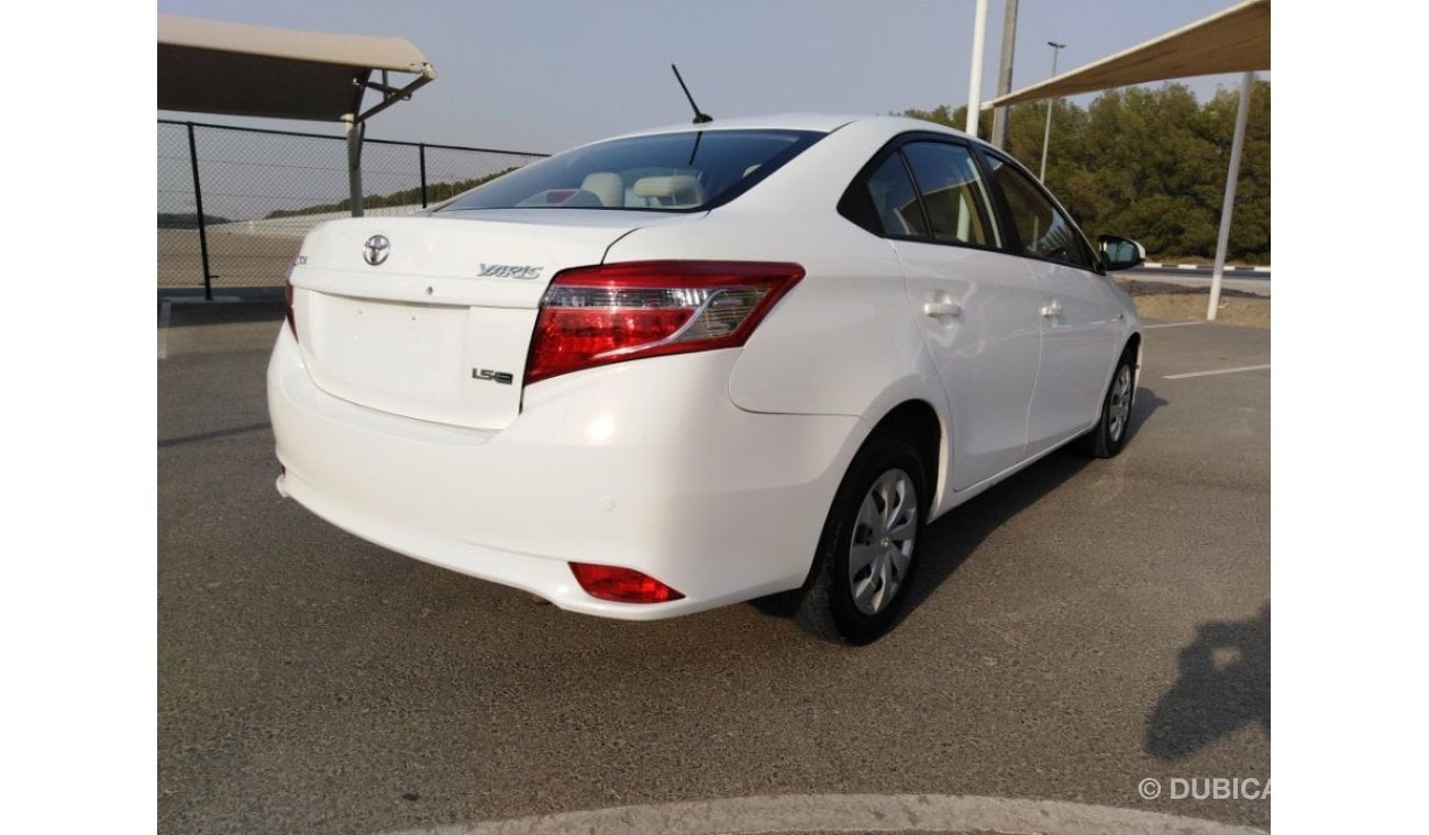 تويوتا يارس Toyota yaris gcc 2014 very celen car