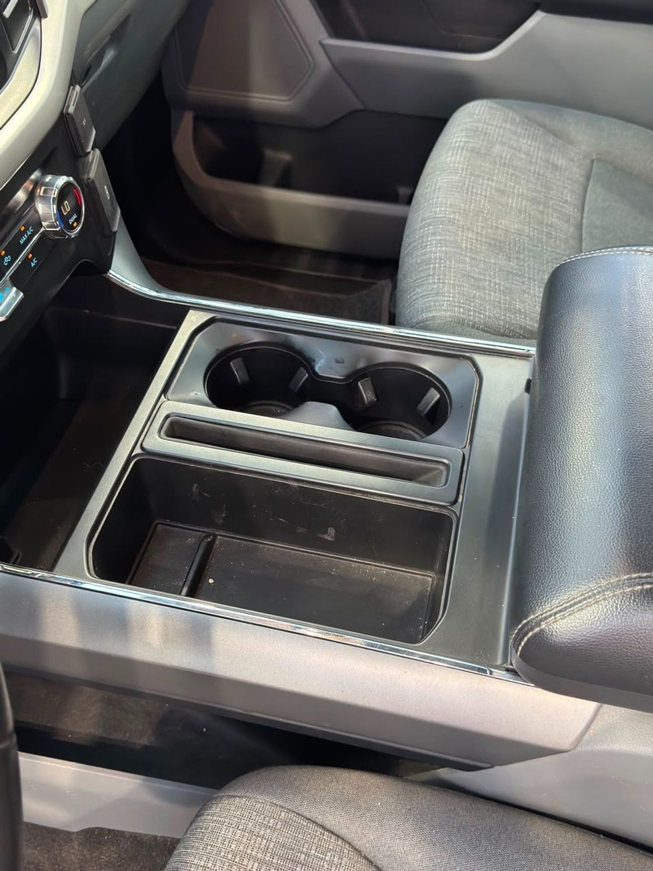 Ford F-150 XLT CREW CAB