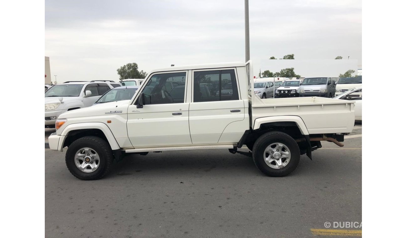 تويوتا لاند كروزر بيك آب (Pickup (Double cabin