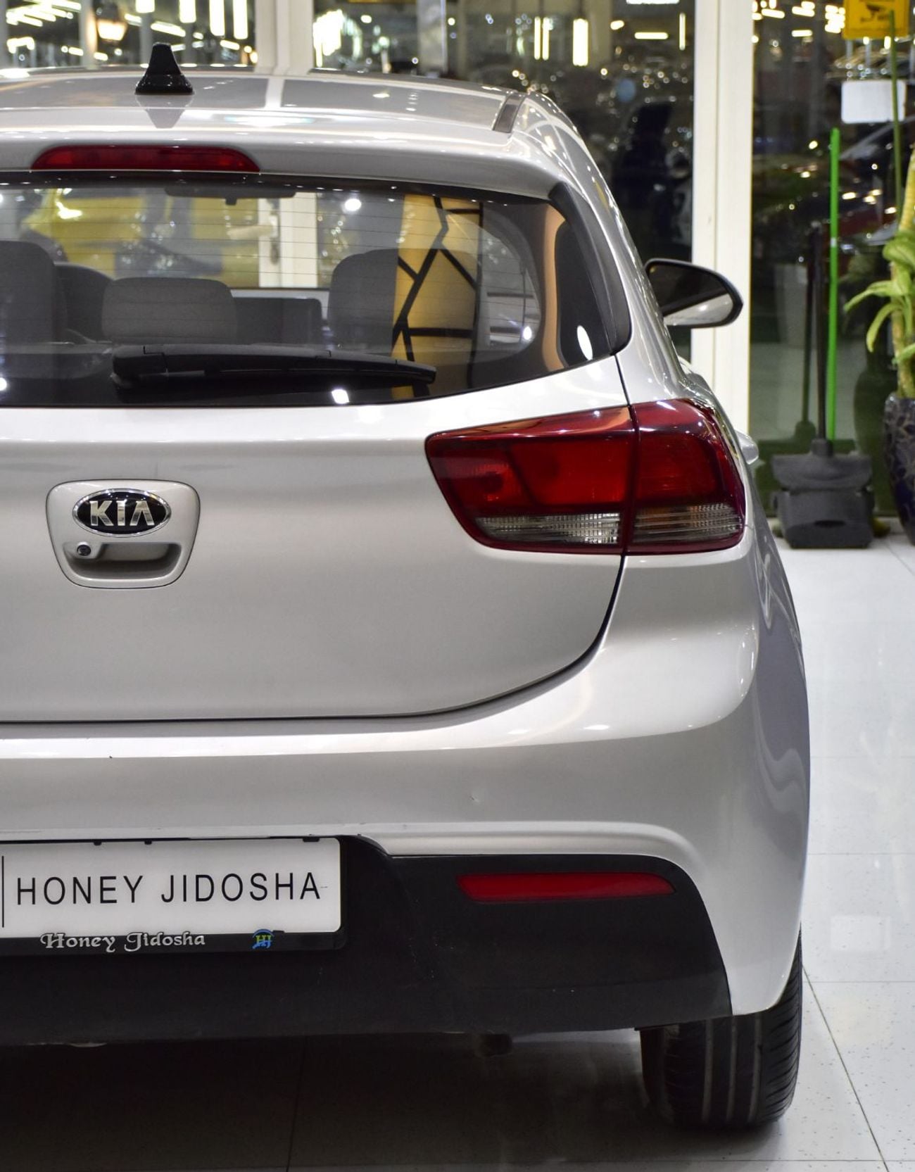 Kia Rio LX EXCELLENT DEAL for our KIA Rio ( 2021 Model ) in Silver Color GCC Specs