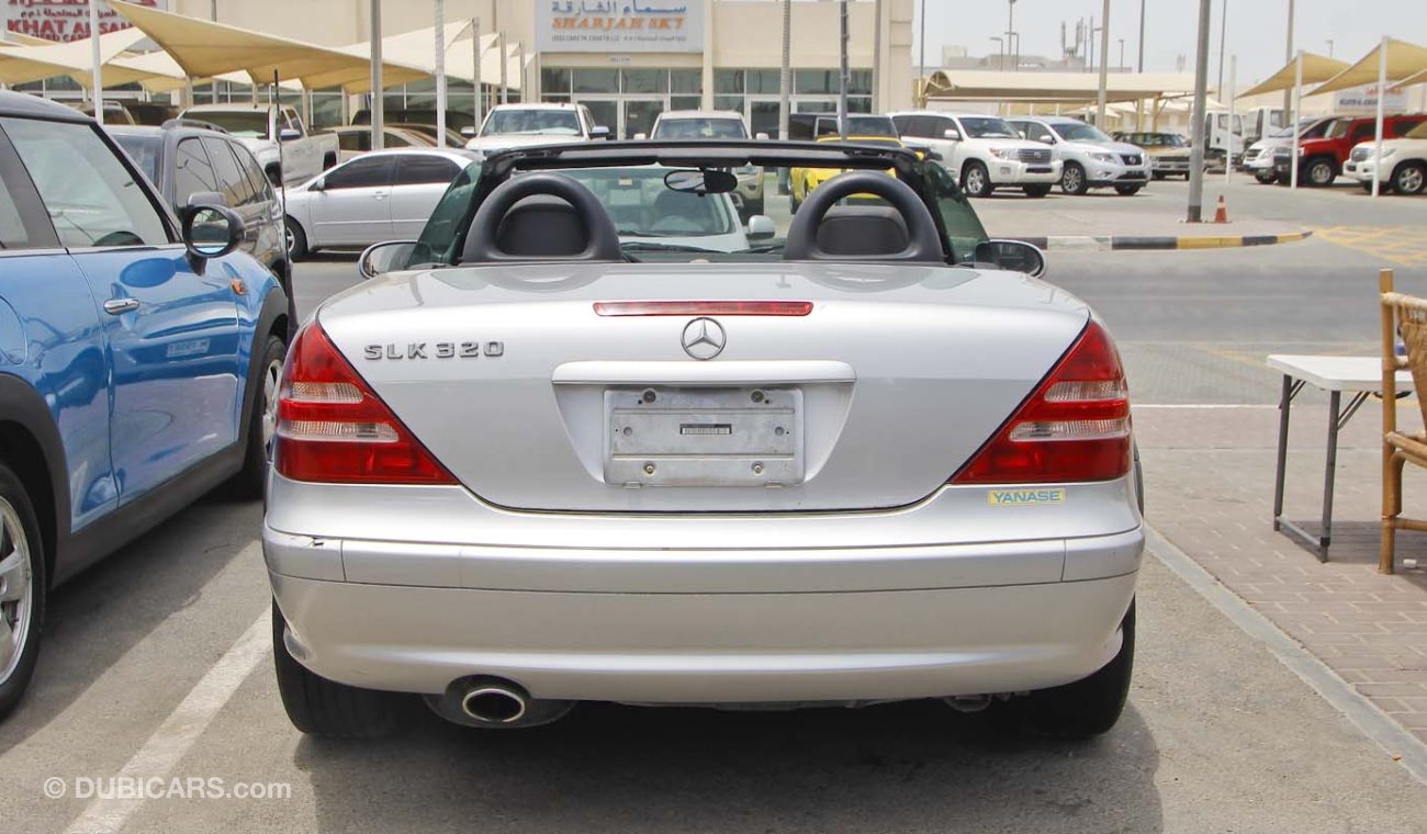 Mercedes-Benz SLK 320