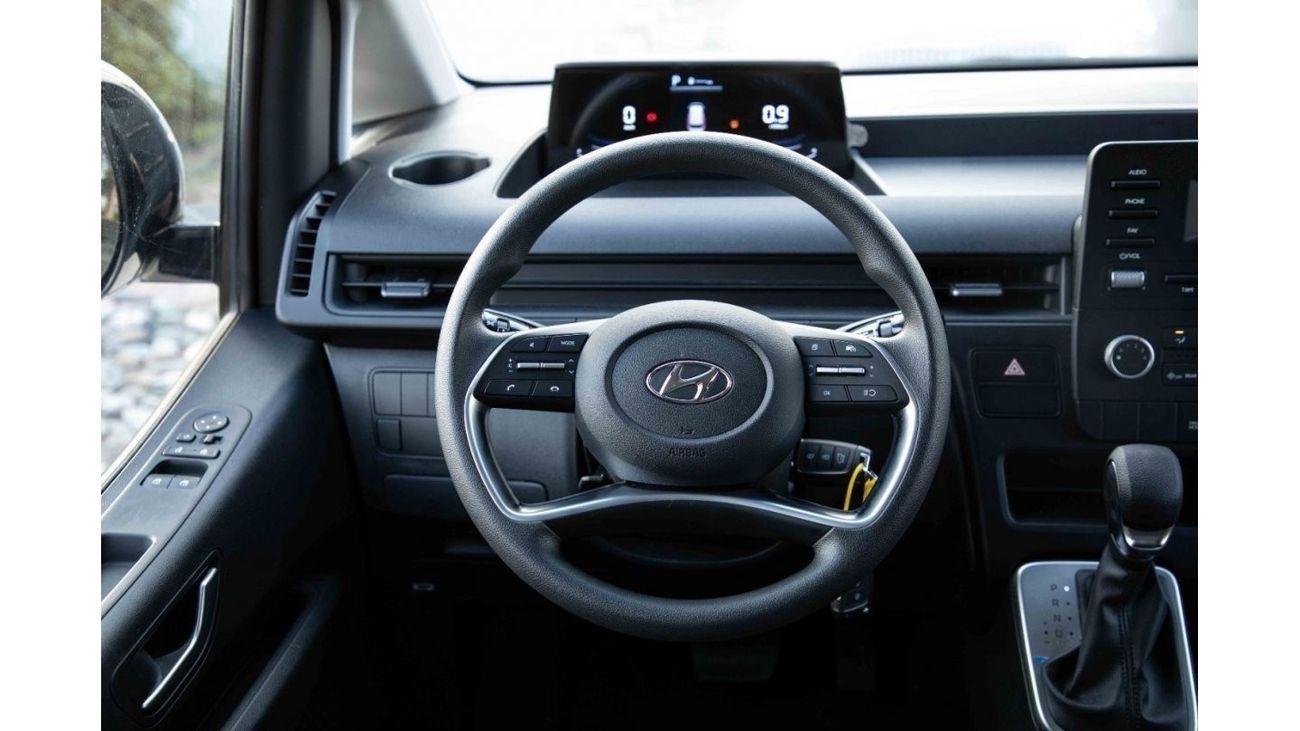 Hyundai Staria 2023 Hyundai Staria 3.5 11STR - White inside Black | Export Only