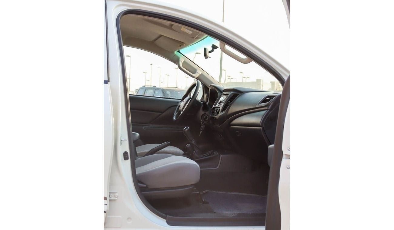 Mitsubishi L200 GLX 2.4L Mitsubishi L200 2.4 L 2021 GCC accident free in excellent condition 1303 P.M