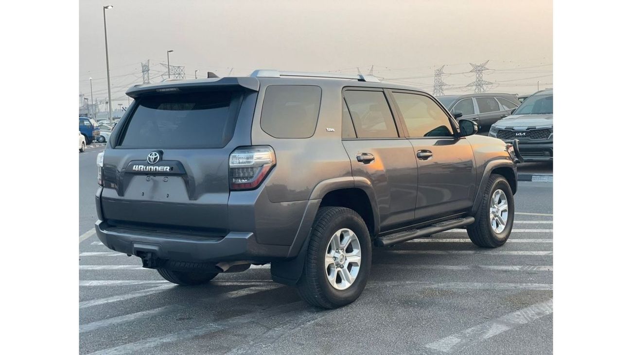 Toyota 4Runner “Offer”2018 Toyota 4Runner SR5 Premium -7 Seater - 4L V6 - UAE PASS