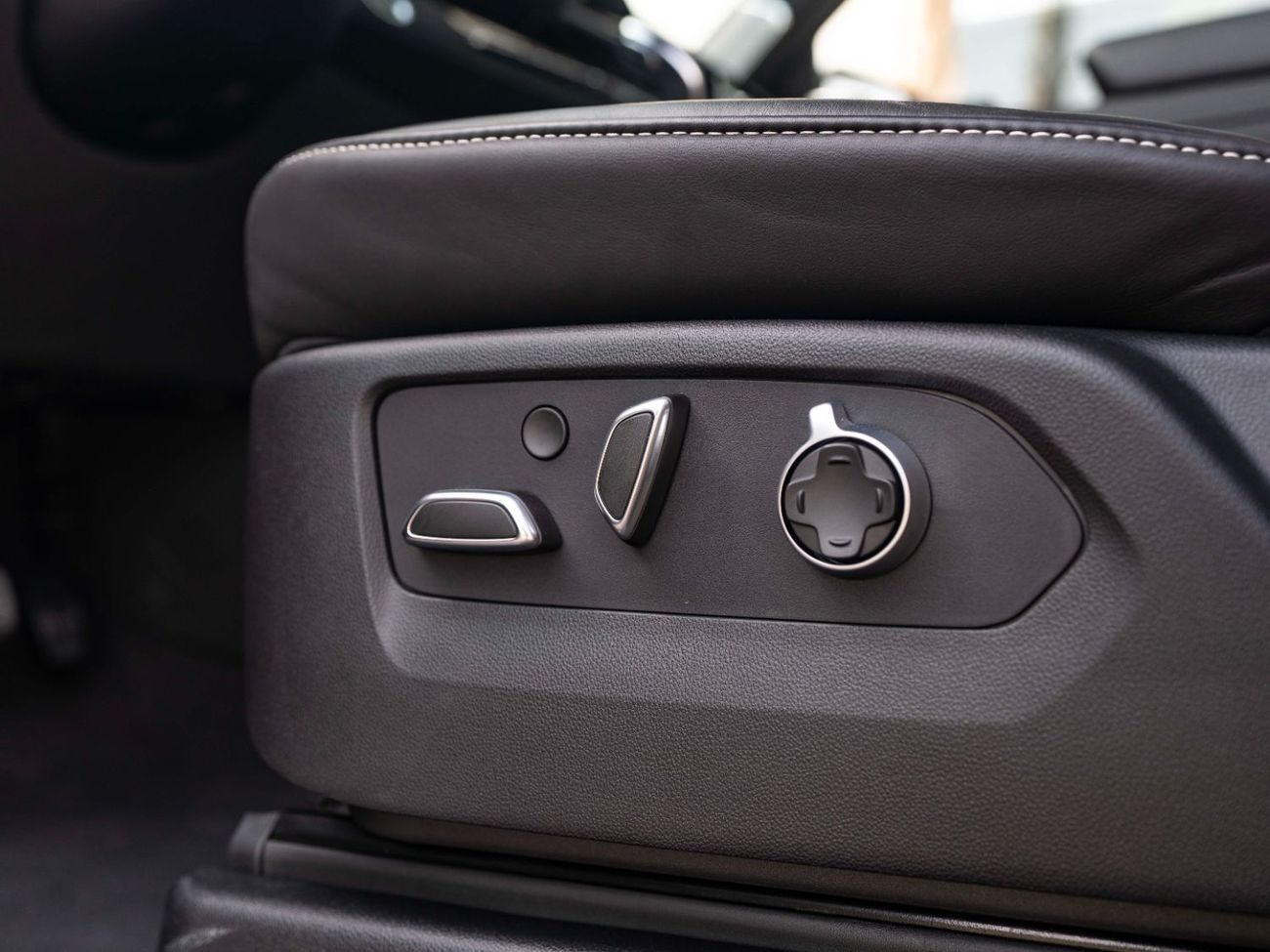 كاديلاك إسكالاد Sport Platinum 6.2L AWD