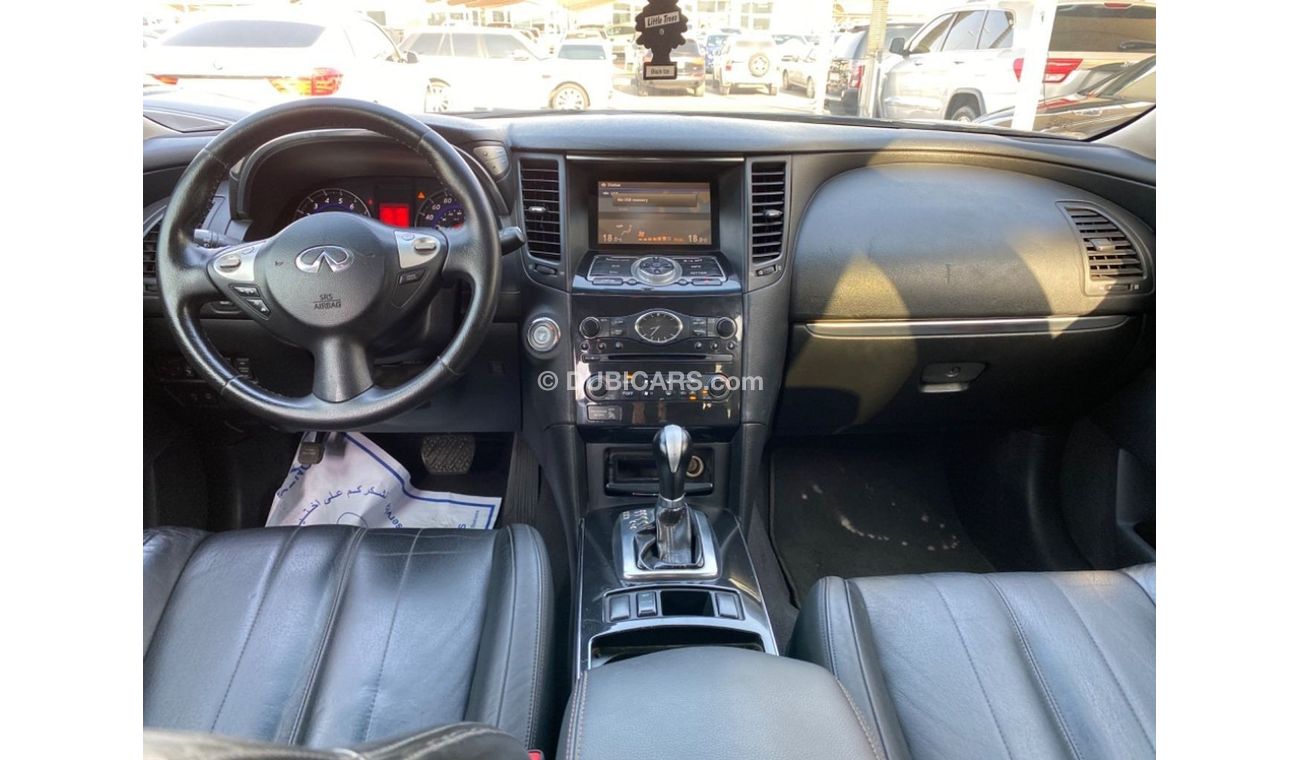 إنفينيتي FX35 Infiniti FX35 , 2011 , low miles full option, in excellent condition