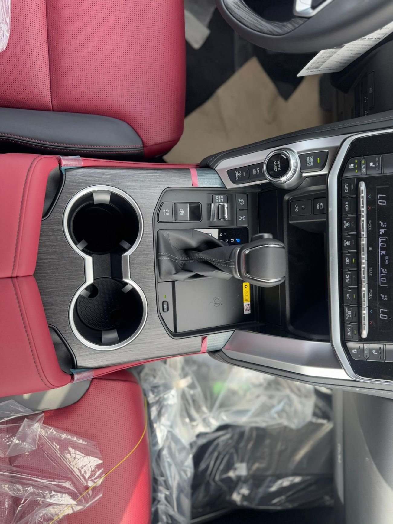 تويوتا لاند كروزر LAND CRUISER GR SPORT 3.5L 2025 GCC