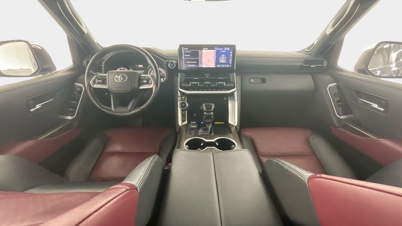 تويوتا لاند كروزر VXR | شامل الضمان | 0 ﺪﻔﻋﺓ ﺃﻮﻟﻯ