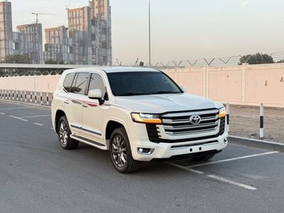 Toyota Land Cruiser GXR 4.0L (271 HP) AWD 2013 GXR 4.0L 4WD FACELIFTED 2025 WITH EXTERIOR GCC IN EXCELLENT CONDITION
