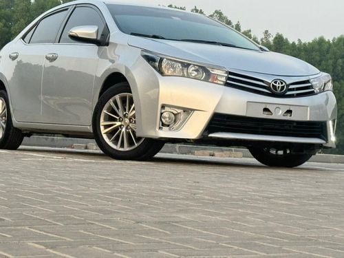 Toyota Corolla SE very good condition inside & outside