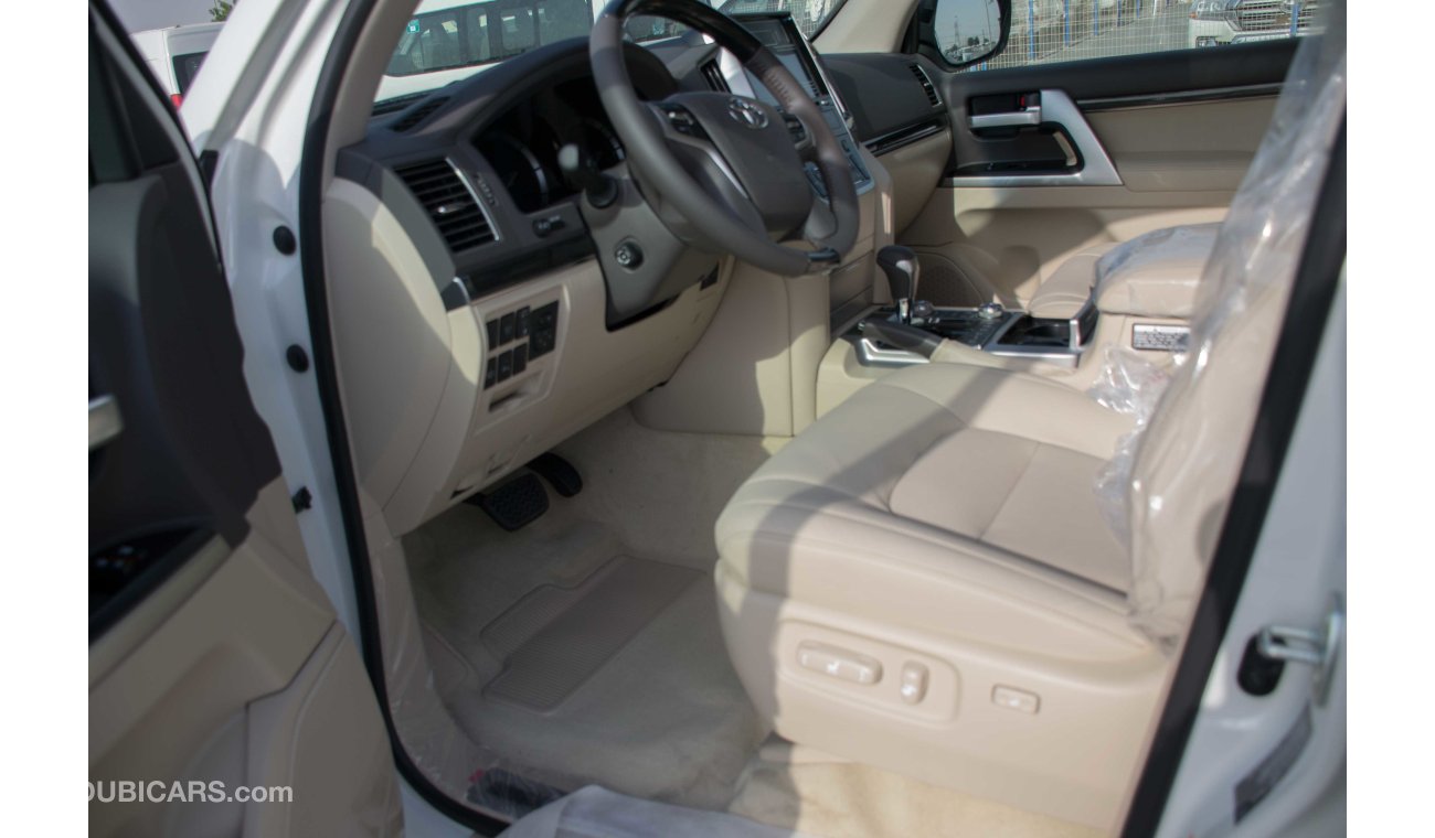 Toyota Land Cruiser - VXE - GRAND TOURING SPORT - 5.7L (WHITE INSIDE BEIGE WITH LEATHER)