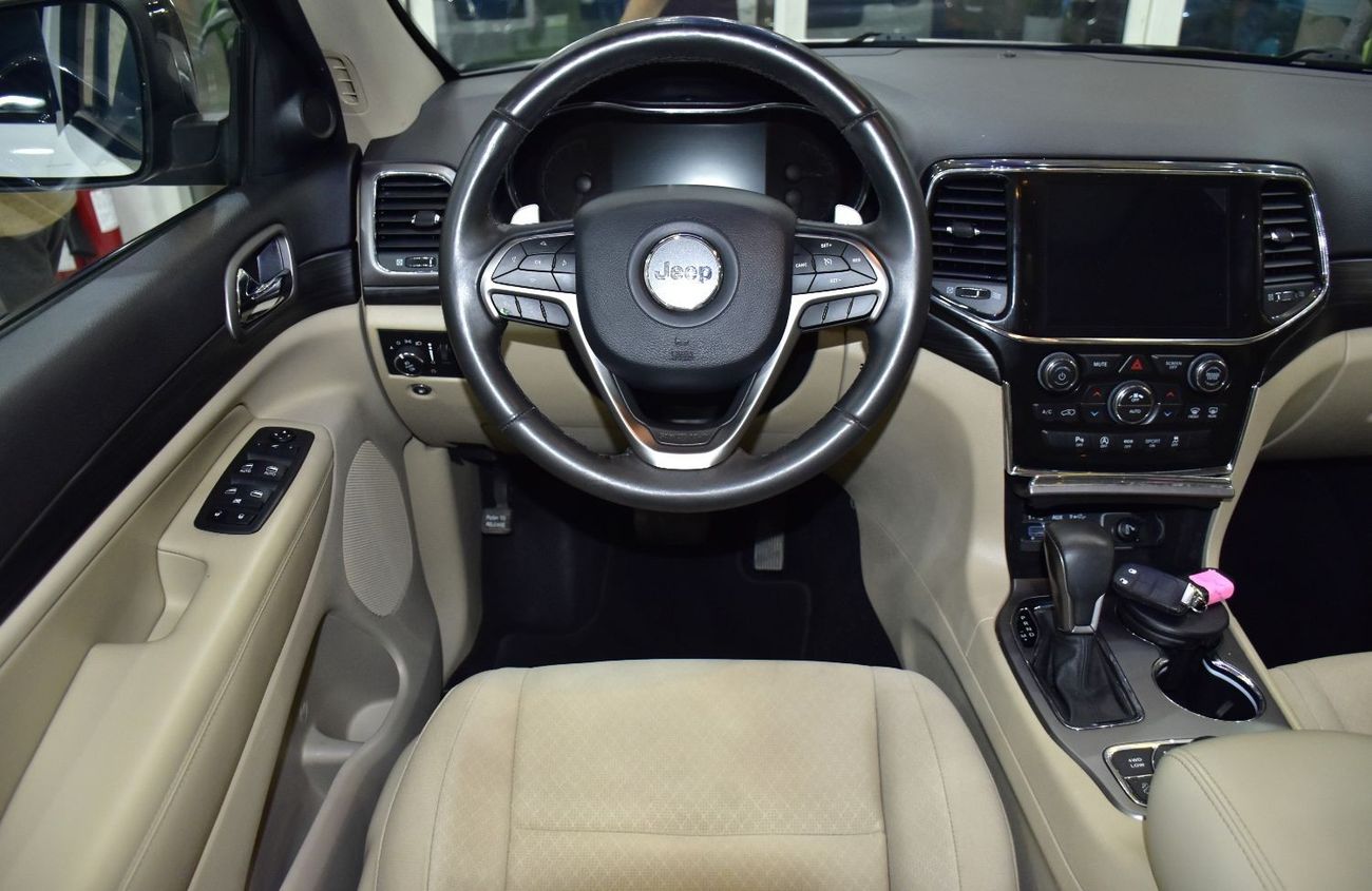 جيب جراند شيروكي EXCELLENT DEAL for our Jeep Grand Cherokee 4x4 ( 2019 Model ) in White Color GCC Specs