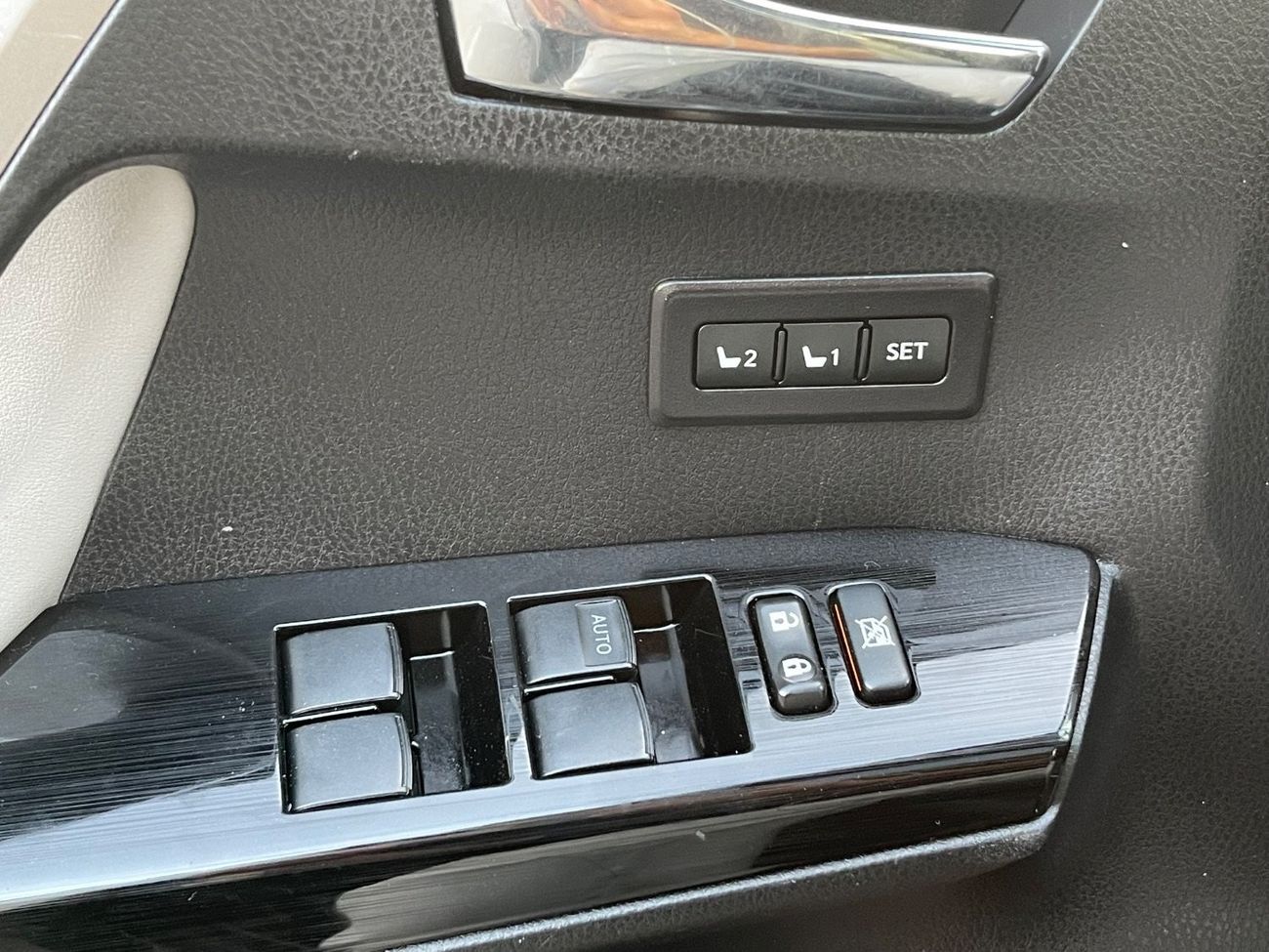 تويوتا راف ٤ 2017 TOYOTA RAV4 LIMITED HYBRID 4x4 360CAMERA FULL OPTIONS IMPORTED FROM USA