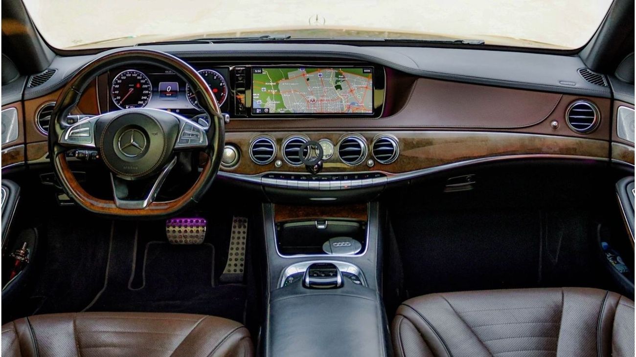 مرسيدس بنز S 500 2016 مرسيدس بنز S 500 AMG (W222)، 4dr سيدان، 4.7L 8cyl بنزين، أوتوماتيكي، دفع خلفي