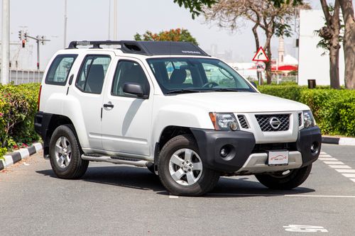 Nissan X Terra GCC - VERY CLEAN IN PERFECT CONDITION LIKE NEW