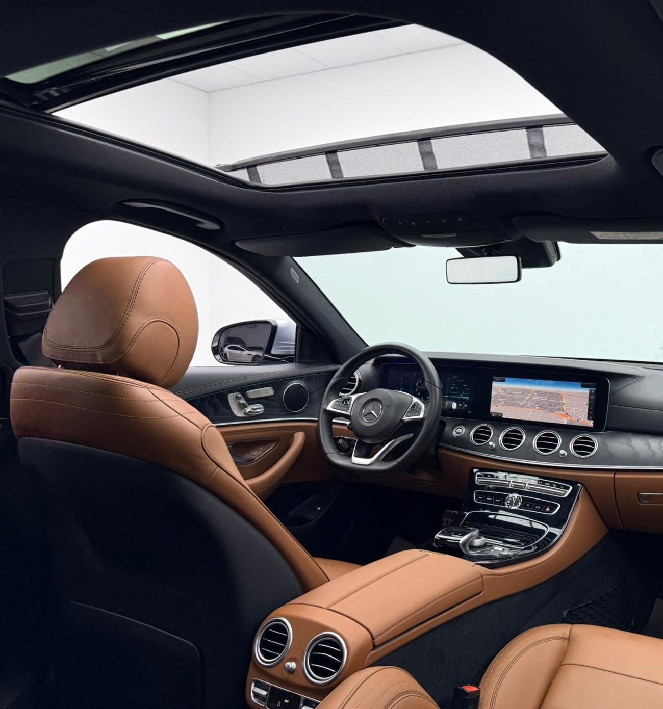 مرسيدس بنز E300 2017 Mercedes-Benz E300, Service History, Fully Loaded, Excellent Condition, GCC