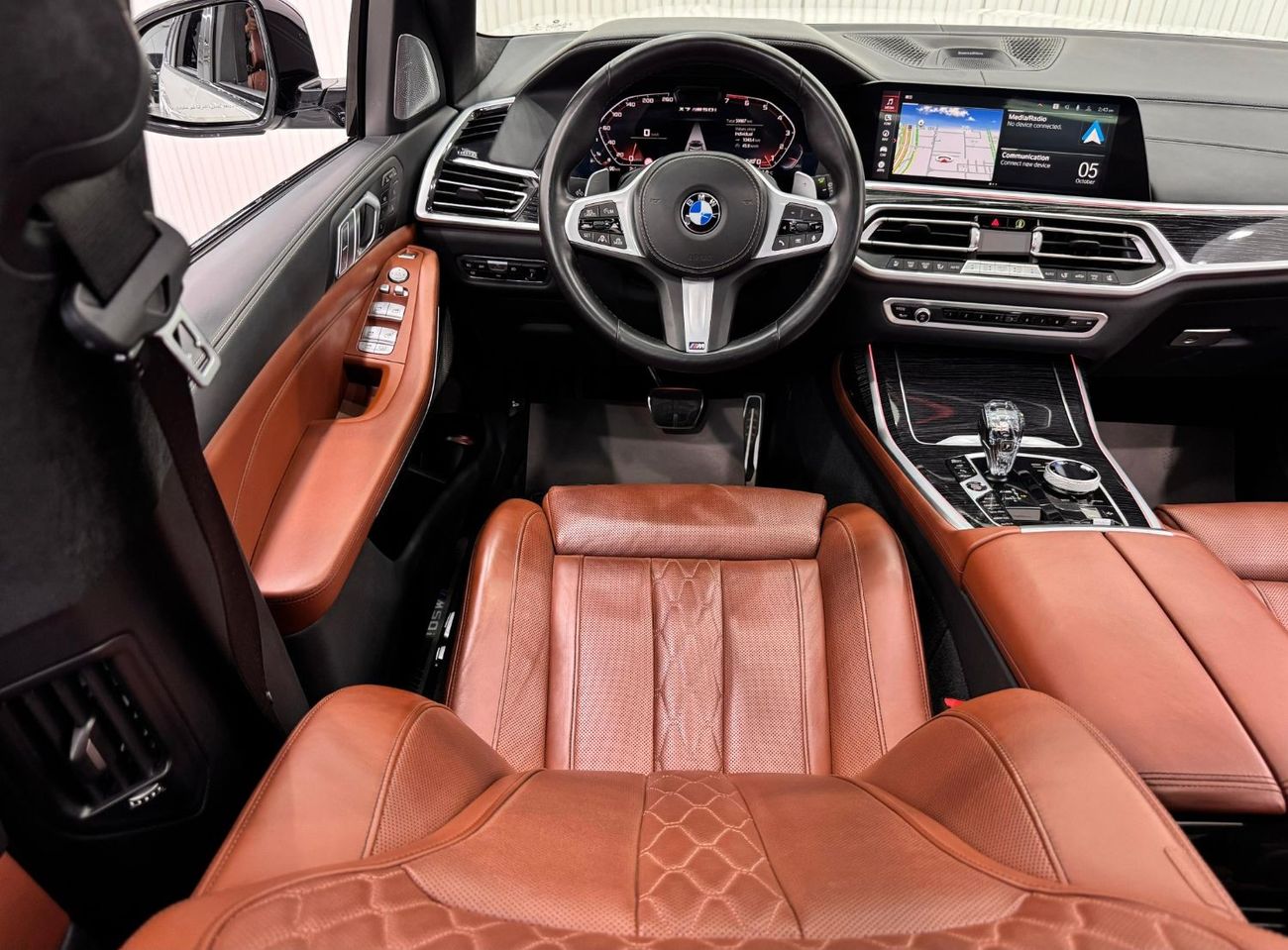 بي أم دبليو X7 2022 BMW X7 M50i, July 2026 BMW Warranty + Service Package, Full Service History, GCC