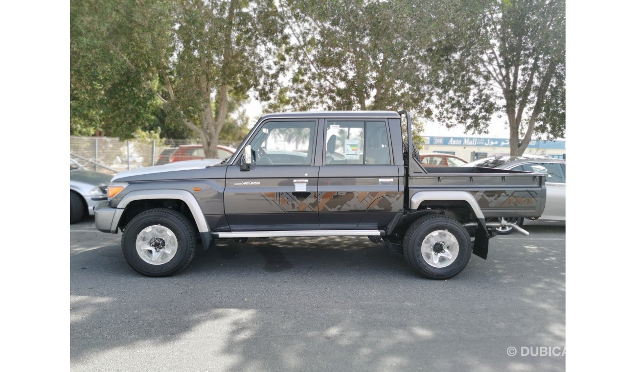 Toyota Land Cruiser Pick Up 4.5L,V8,DIESEL,DOUBLE/CABIN,PICKUP,POWER WINDOW,DIFF LOCK,ALLO/WHEELS,OVER FENDER,WINCH,MT,2021MY