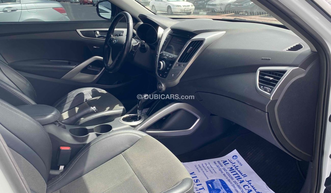 Hyundai Veloster Full option, free accident 1.6 V4