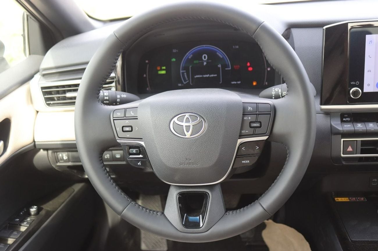 Toyota Camry 2.5LE, KEYLESS ENTRY,PUSH START, PANORAMIC ROOF, ALLOY WHEELS, MODEL 2026