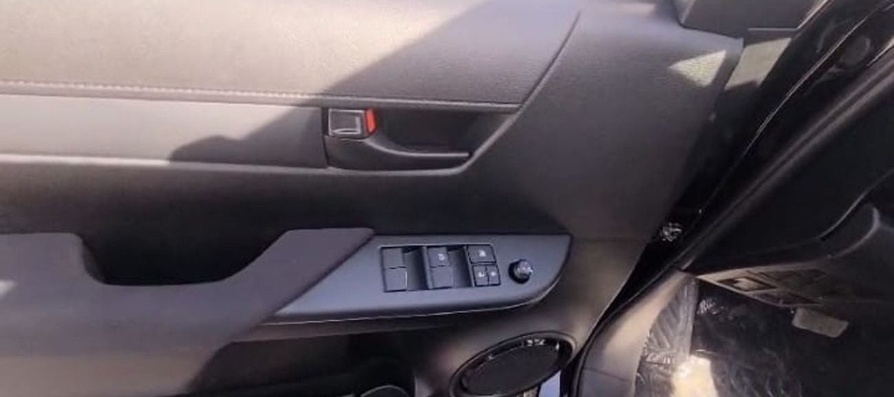 تويوتا هيلوكس Petrol 2.7L Automatic 4WD Double Cab Wide Body * SPECIAL OFFER*