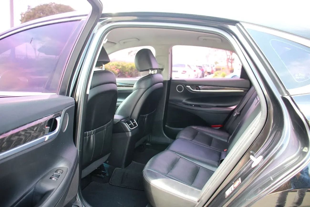 Hyundai Grandeur 2.4L Good Condition Card Payment also accept