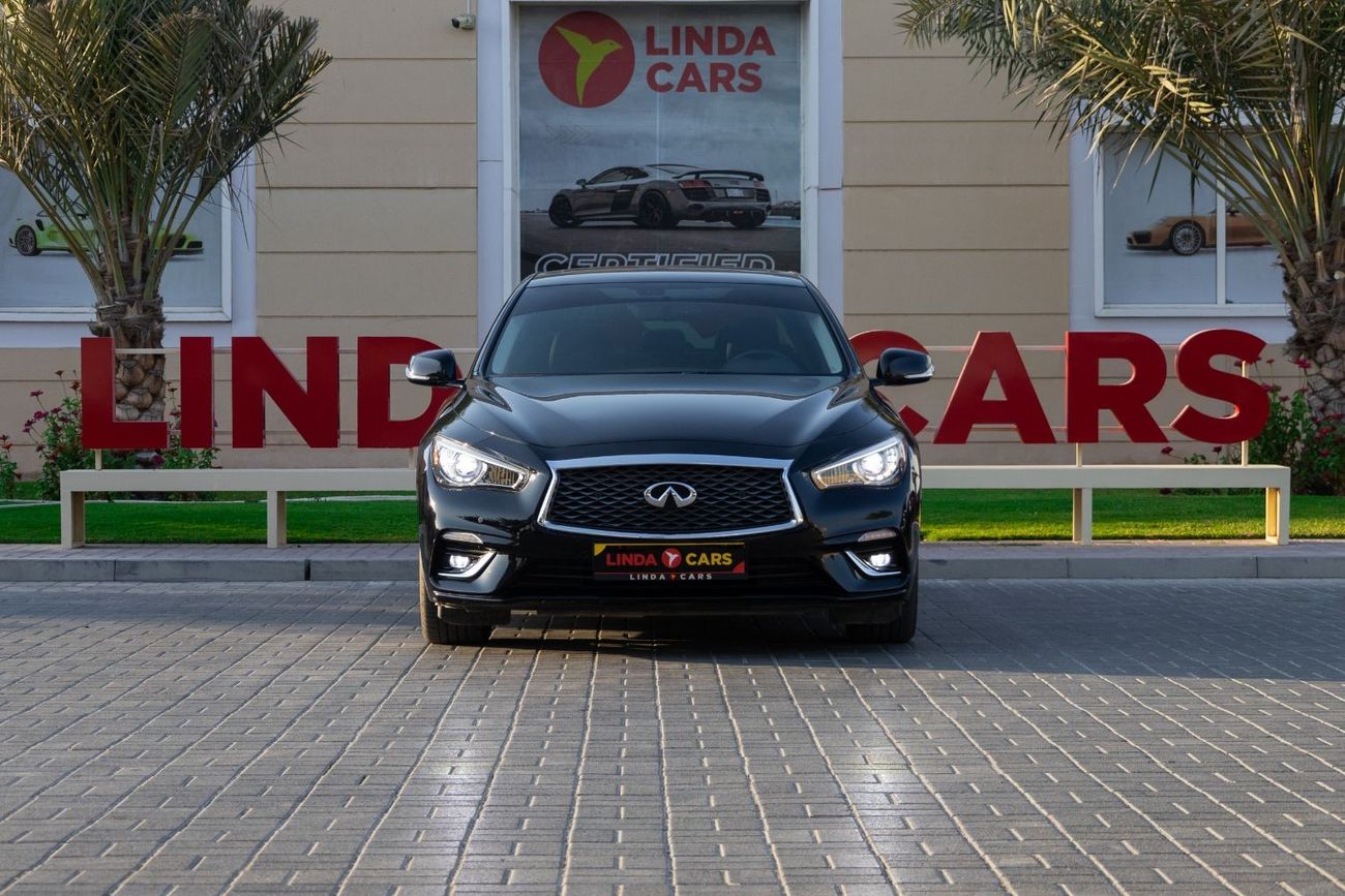 Infiniti Q50 Luxe V37