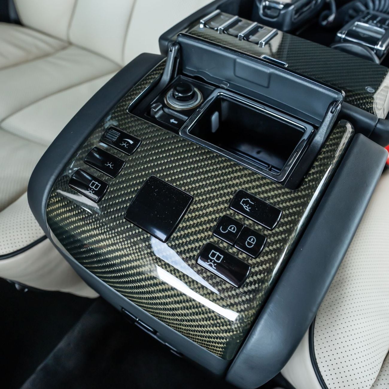 مرسيدس مايباخ 57 Maybach 57 S - 2009 - GCC Specs - 11,000KM-IMMCULATE CONDITION