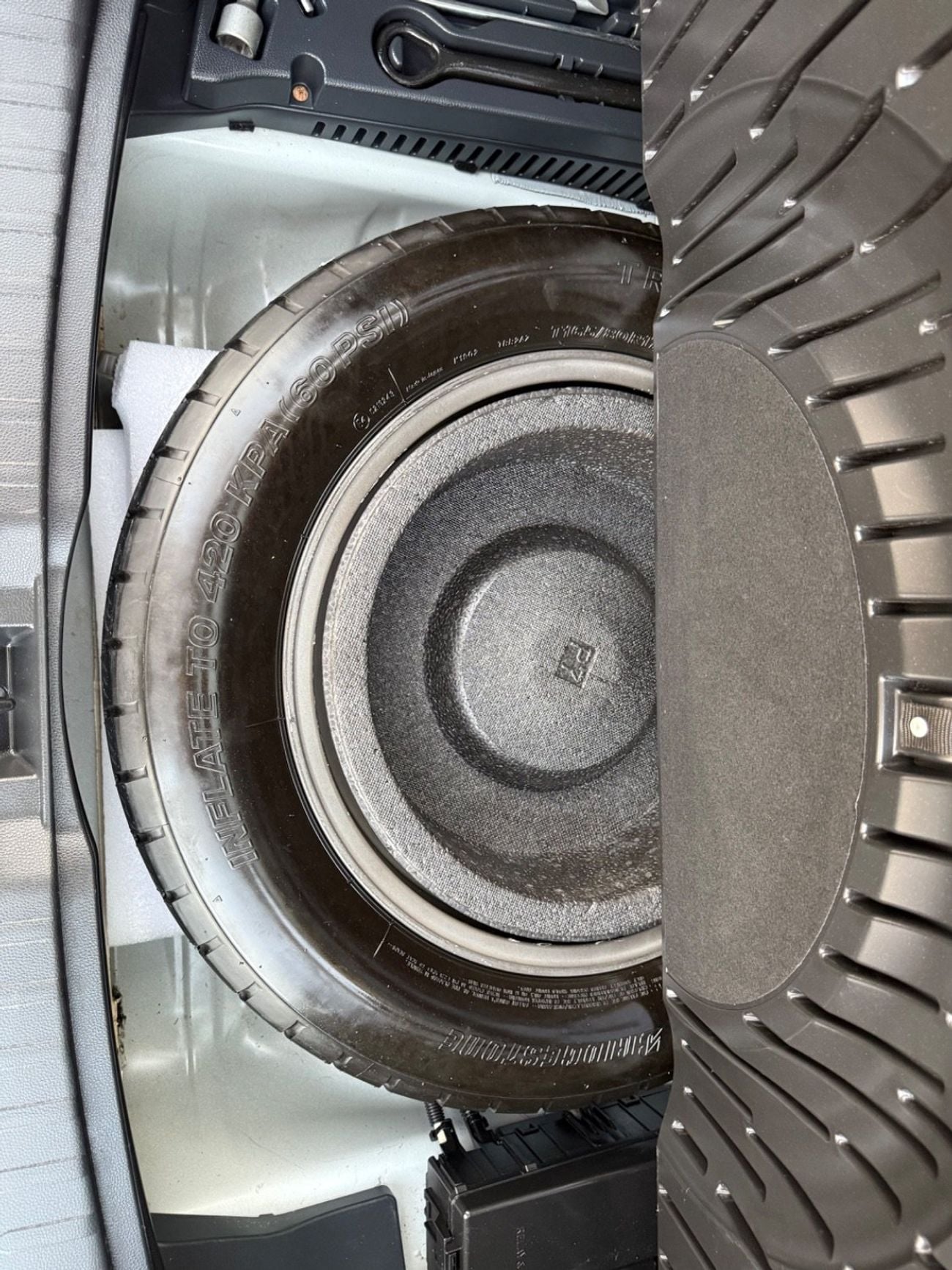 Toyota RAV4 VXR HEV 2.5L (219 HP) AWD 2021 VXR HEV SE PRIME HYBRID +ELECTRIC (219 HP) AWD CANADA SPEC