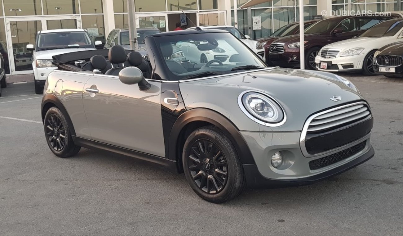 Mini Cooper Cabrio 2016 car prefect condition full option low mileage convertible cruise control Blu