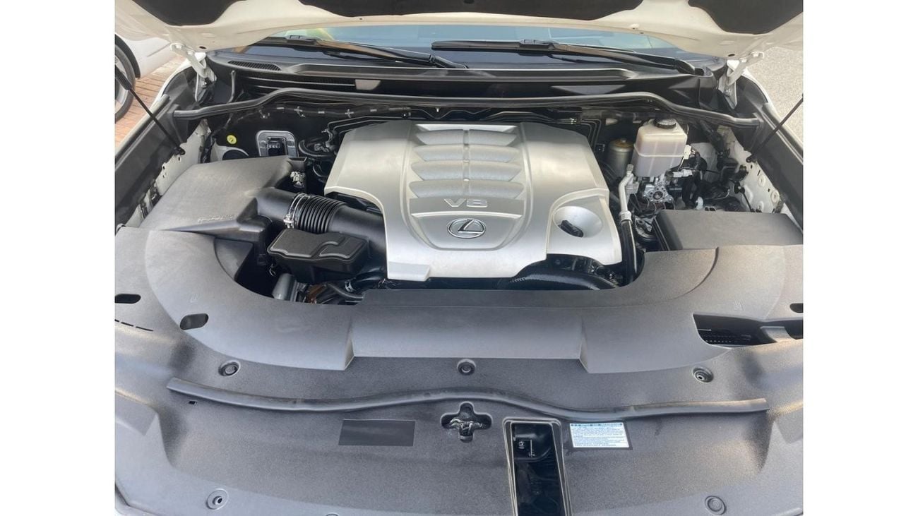 Lexus LX 570 Platinum Lexus LX 570_GCC_2016_Excellent Condition _Full option