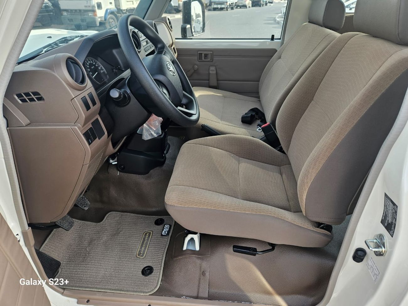 تويوتا لاند كروزر 70 2025 TOYOTA LC78 2.8L DIESEL MANUAL GCC SPEC