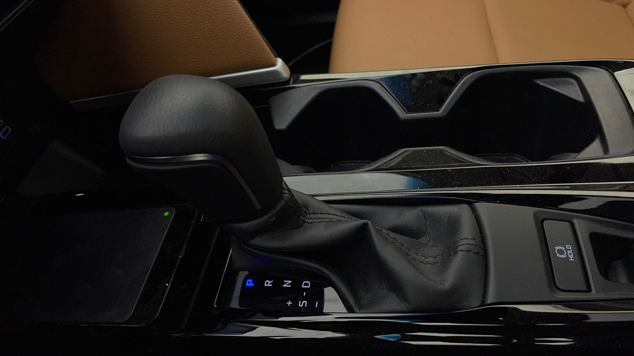 تويوتا كامري GLE 2.5 | بدون دفعة مقدمة | اختبار القيادة في المنزل