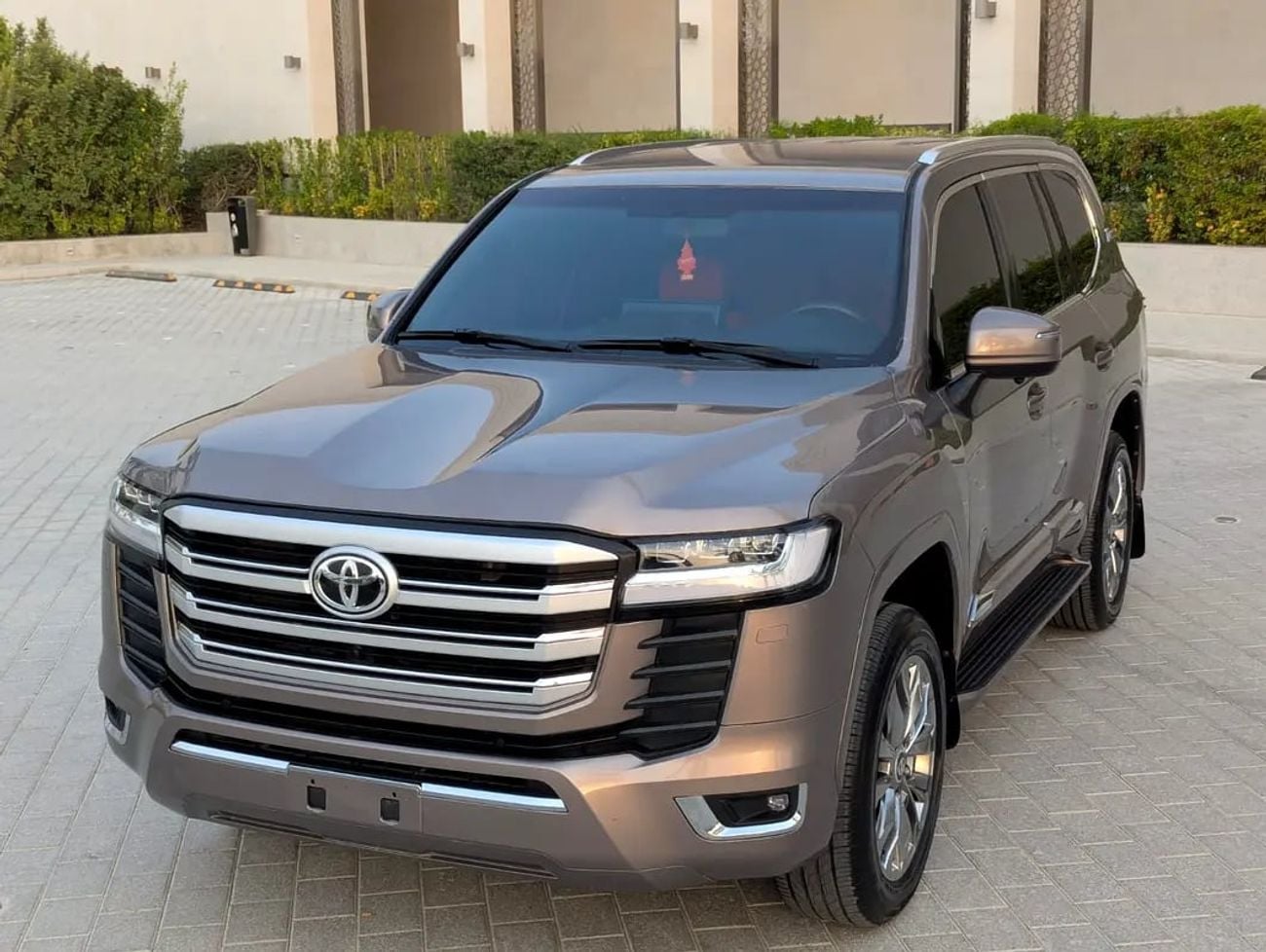 Toyota Land Cruiser GXR Facelifted 2025 GCC Specs - Interior and Exterior Excellent Condition