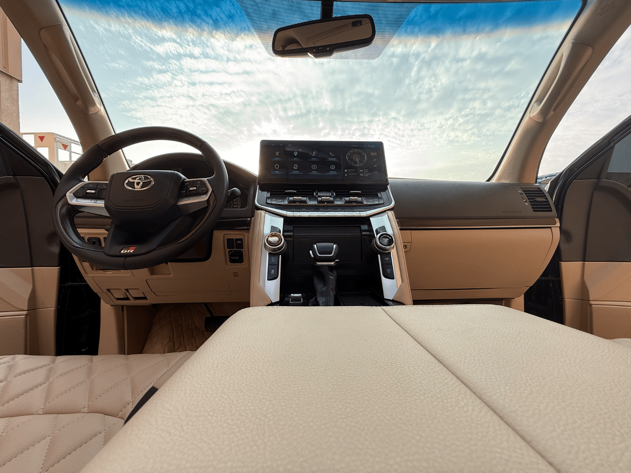 Toyota Land Cruiser VXR 4.6L 4WD