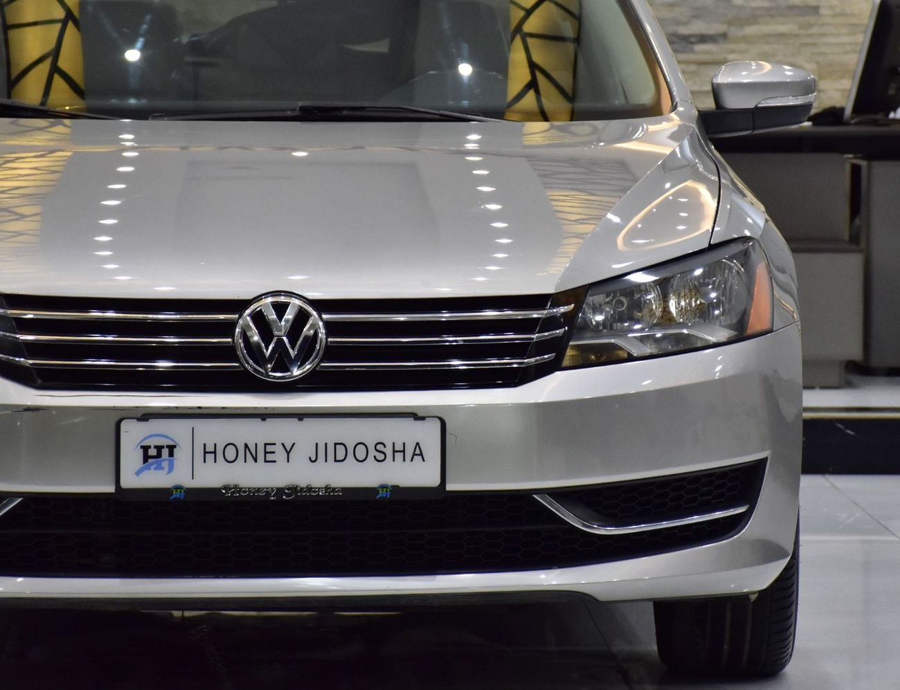 Volkswagen Passat SEL EXCELLENT DEAL for our Volkswagen Passat ( 2013 Model ) in Silver Color Canadian Specs