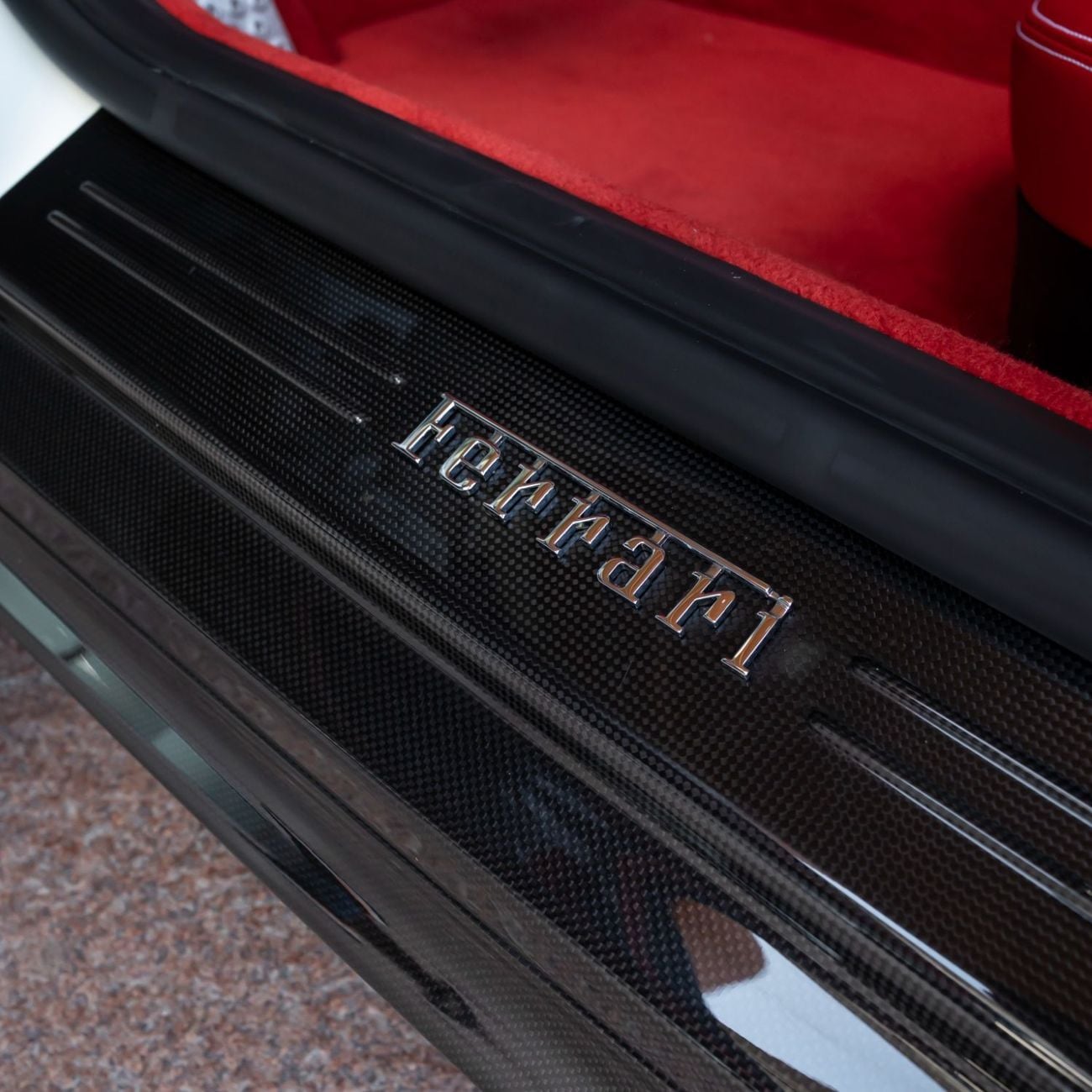 Ferrari 812 2023 FERRARI 812 GTS ( FULL CARBON BODY ) DONE ONLY 1200KM