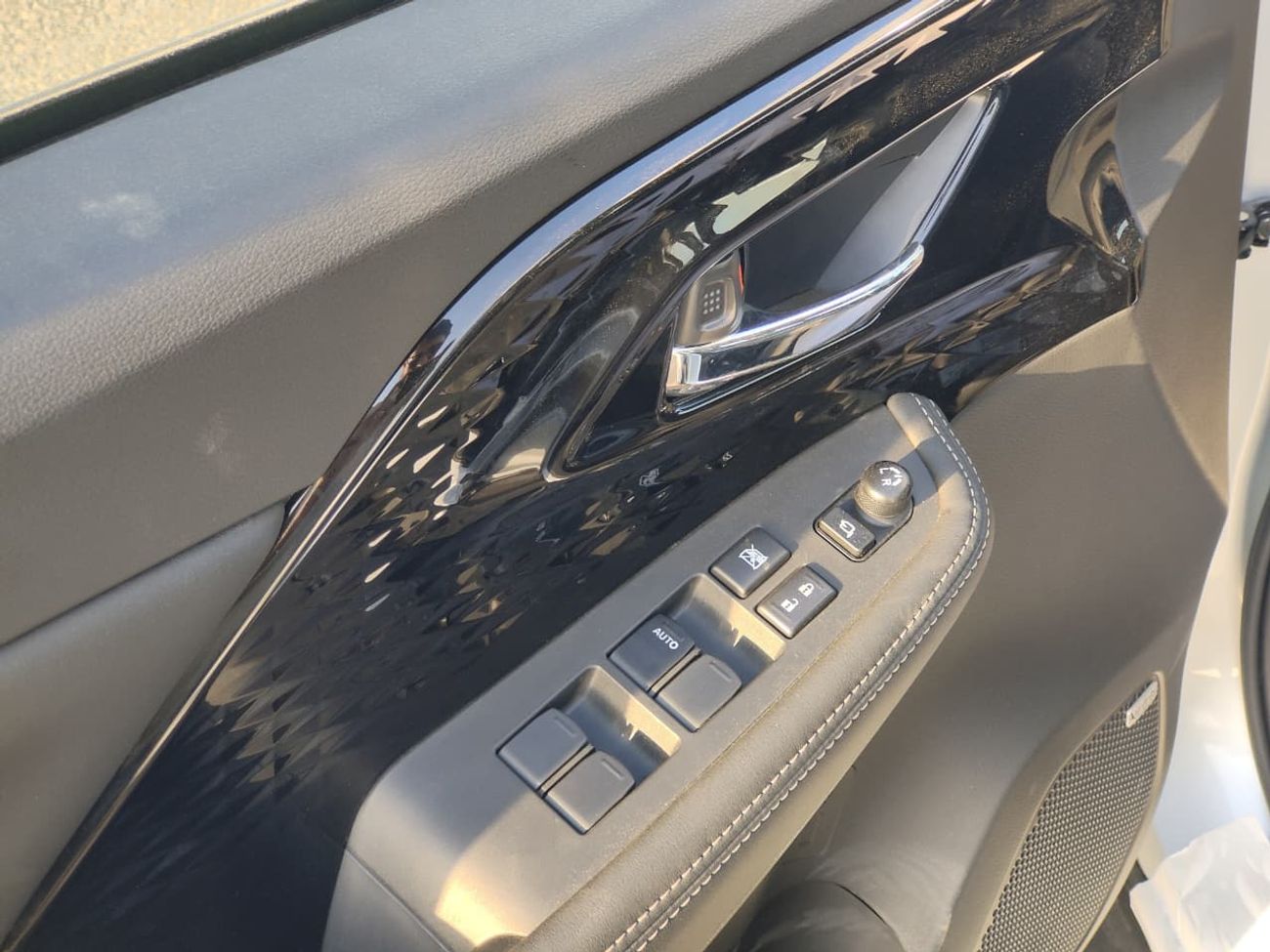 سوزوكي أكروس SUZUKI ACROSS HYBRID 2026